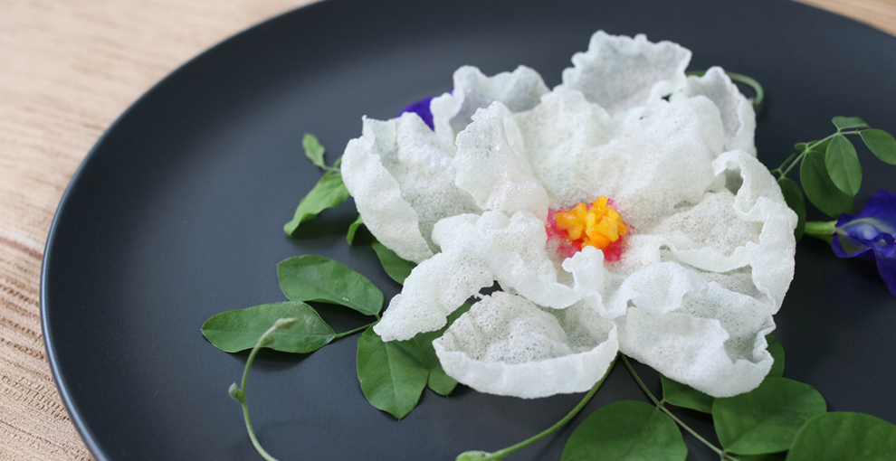 Rice paper flower chips